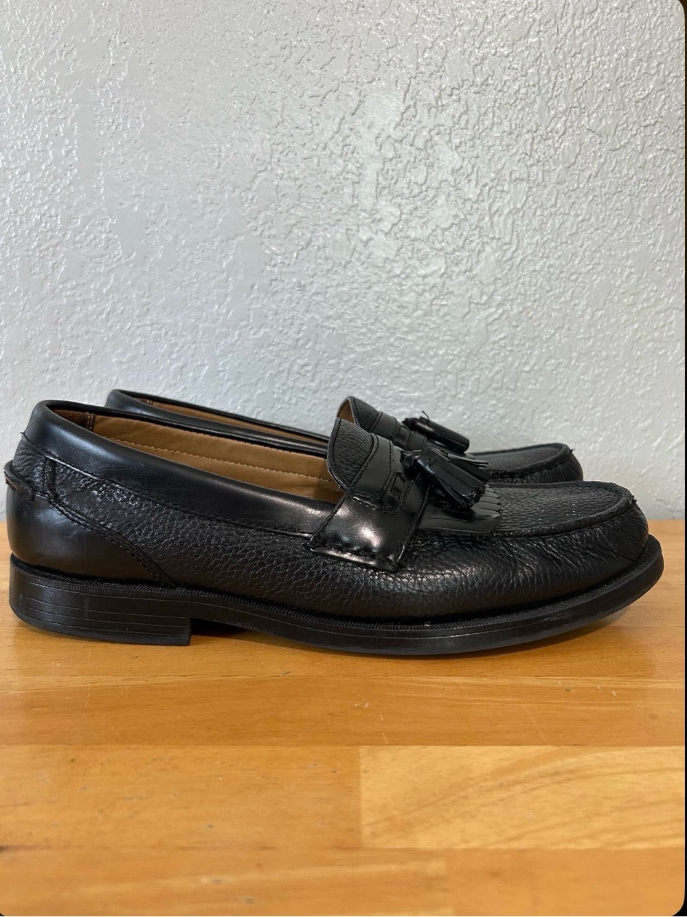 CHAPS Men’s Black Leather Tassel Loafers Dress Shoes Size 9M Slip On Pebbled